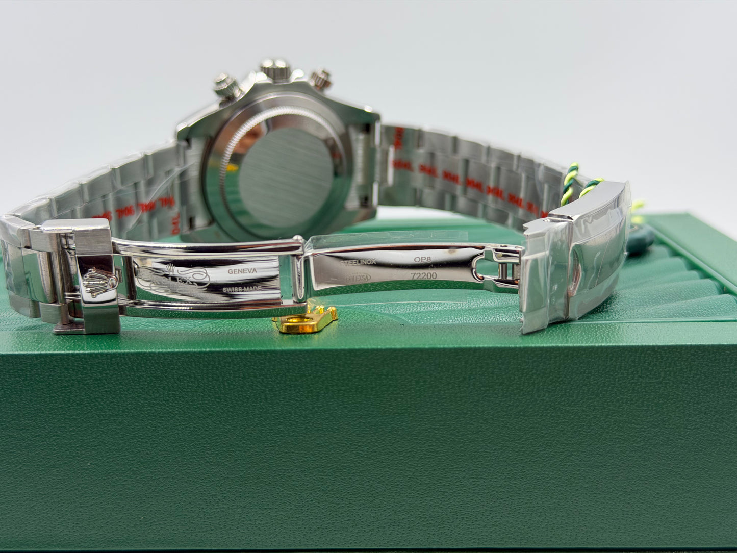 Rolex Daytona Watch by Stylevault - Angle 3