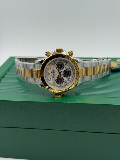 Rolex Daytona Watch by Stylevault - Angle 2