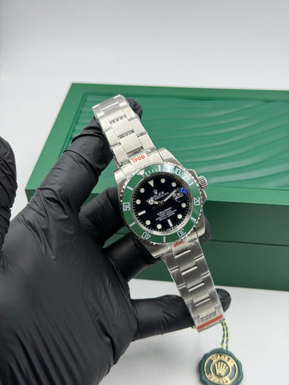 Rolex Submariner Watch by Stylevault - Angle 1