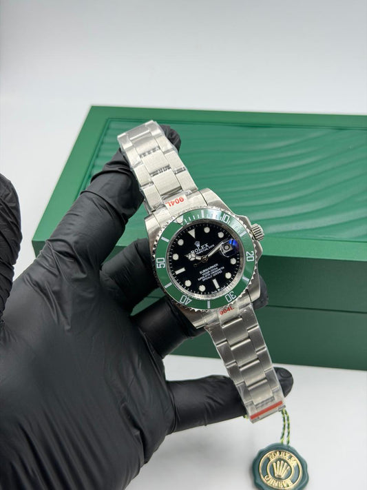 Rolex Submariner Watch by Stylevault - Angle 1